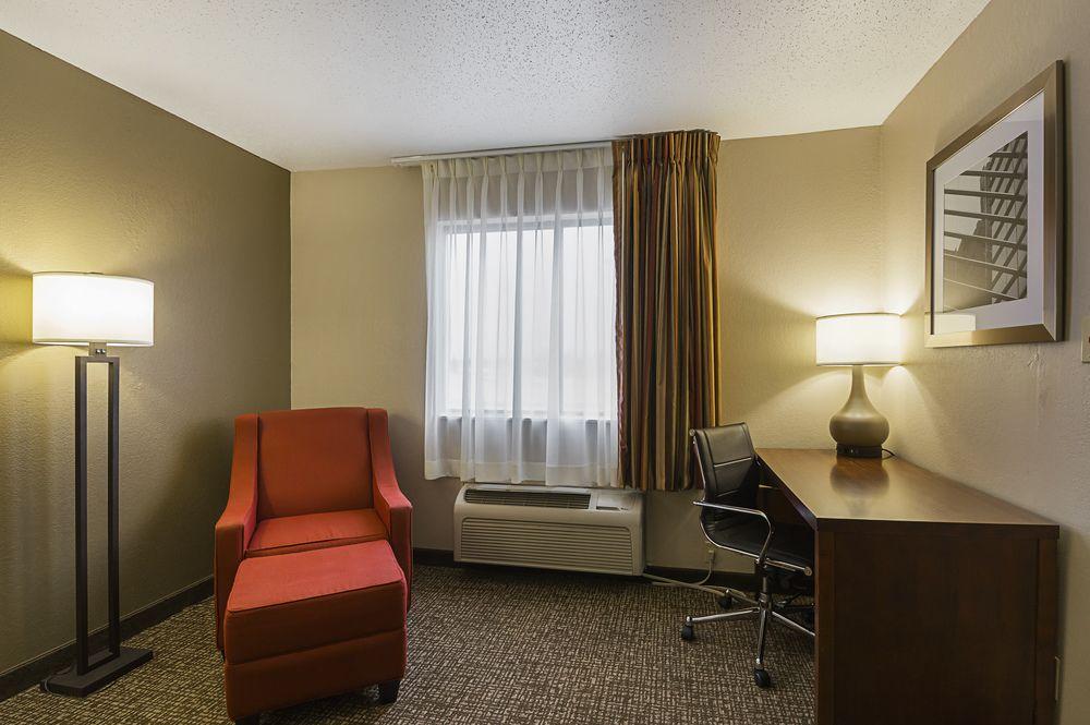 Quality Inn Waverly Εξωτερικό φωτογραφία