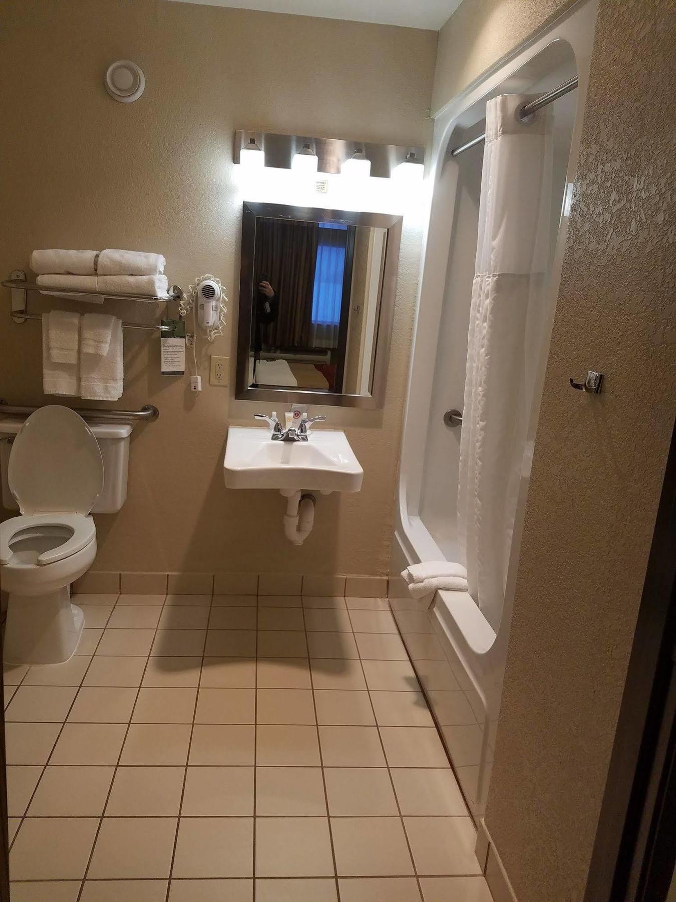 Quality Inn Waverly Εξωτερικό φωτογραφία