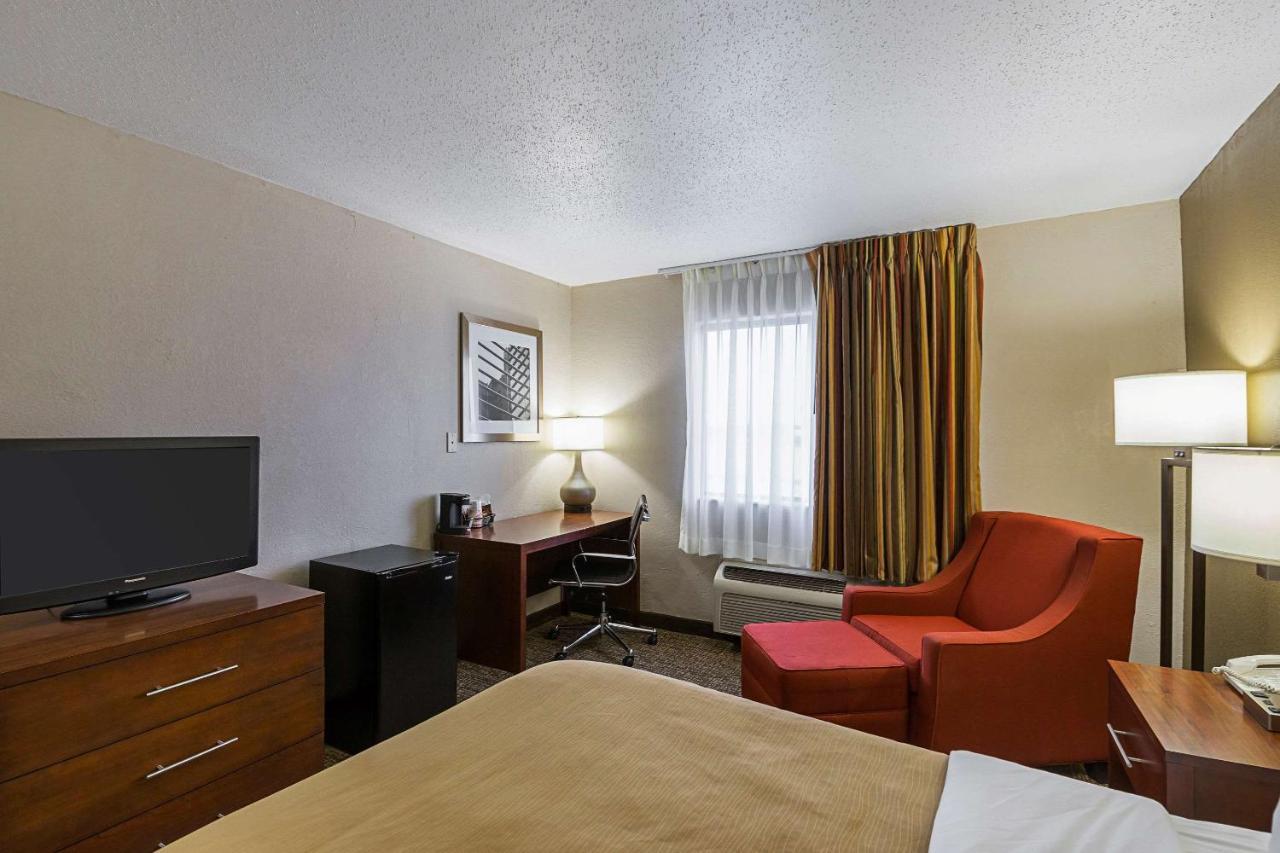 Quality Inn Waverly Εξωτερικό φωτογραφία