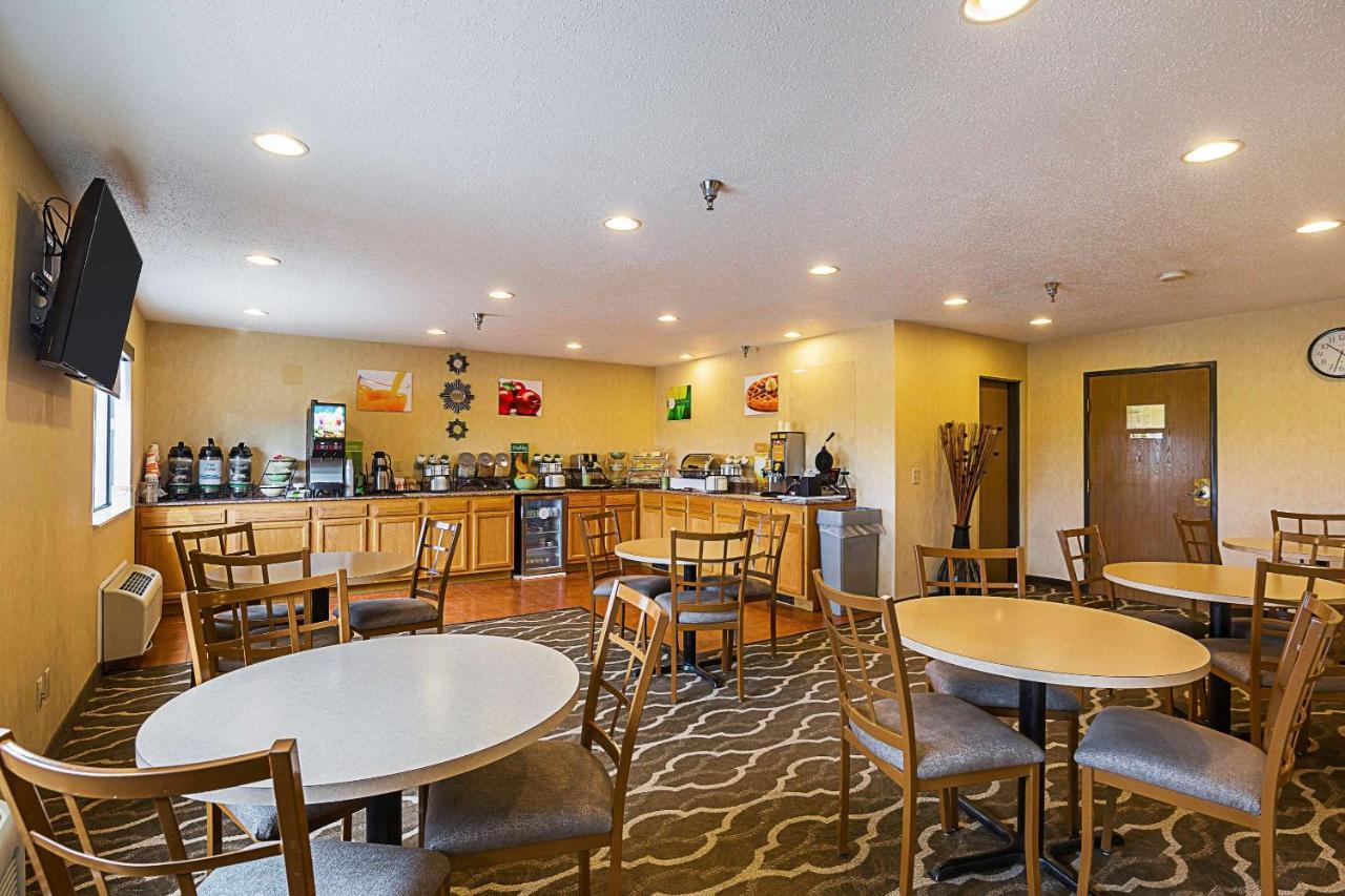 Quality Inn Waverly Εξωτερικό φωτογραφία