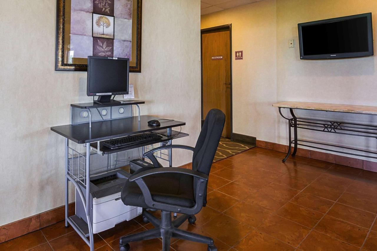 Quality Inn Waverly Εξωτερικό φωτογραφία